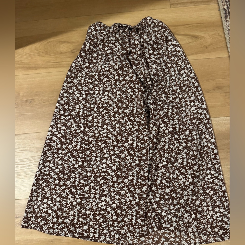 Brown blue and white floral skirt with a slit